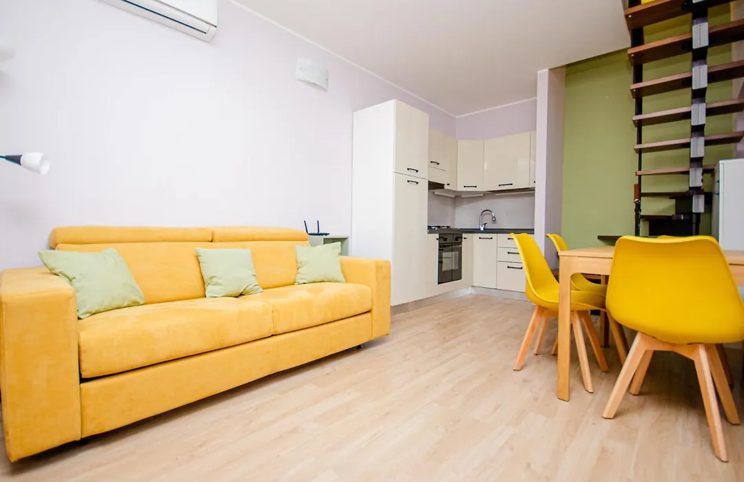 Pasteur Flat-1